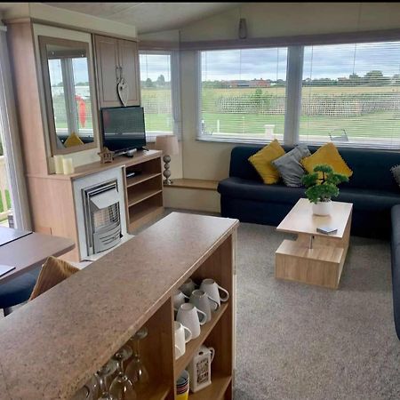 8 Berth 3 Bed Caravan Golden Palm Ml9 Чапел-Сент-Леонардс Экстерьер фото