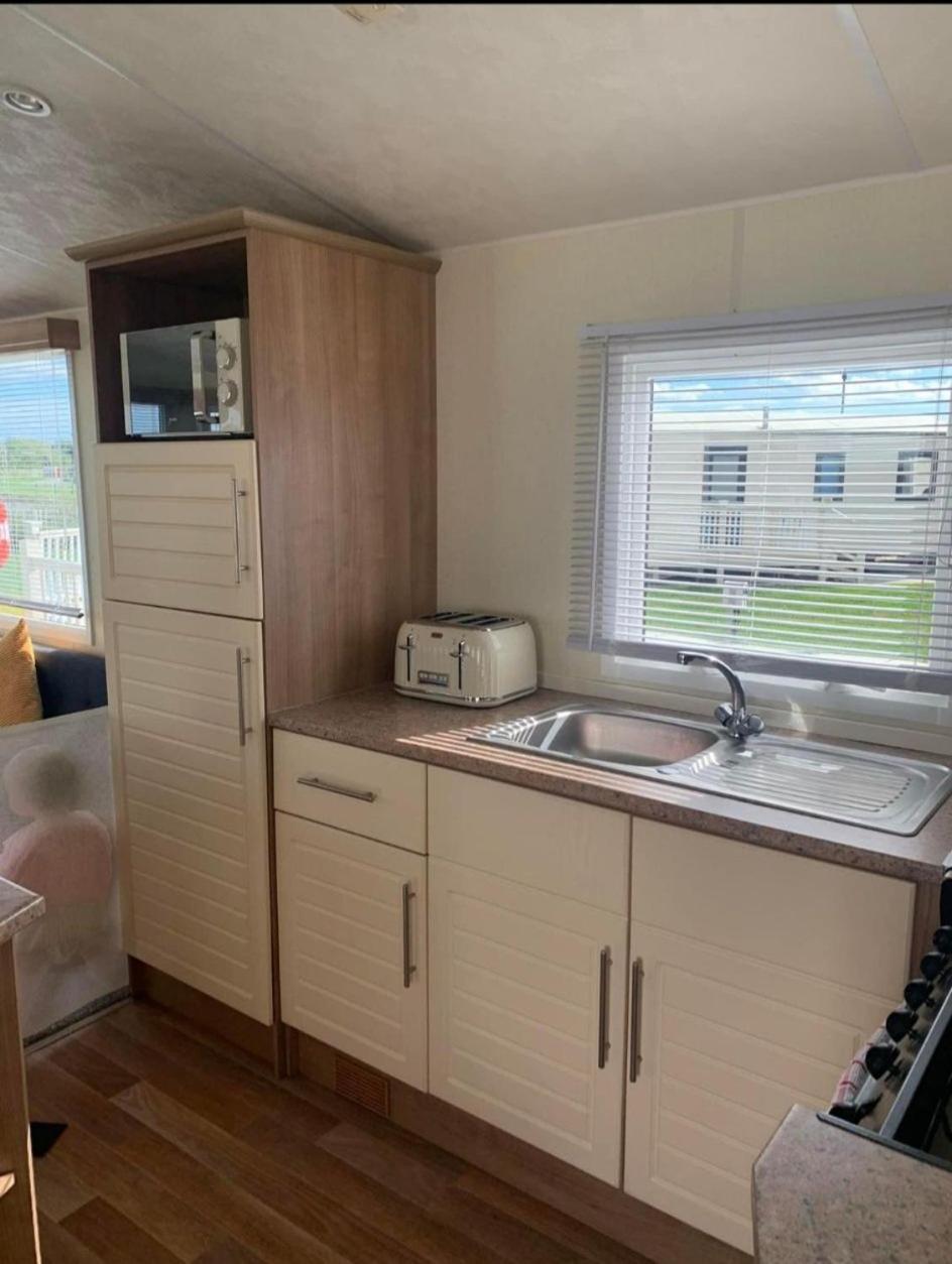 8 Berth 3 Bed Caravan Golden Palm Ml9 Чапел-Сент-Леонардс Экстерьер фото